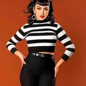 DEADLY DAMES JAILBIRD CROPPED SWEATER TOP IN BLACK